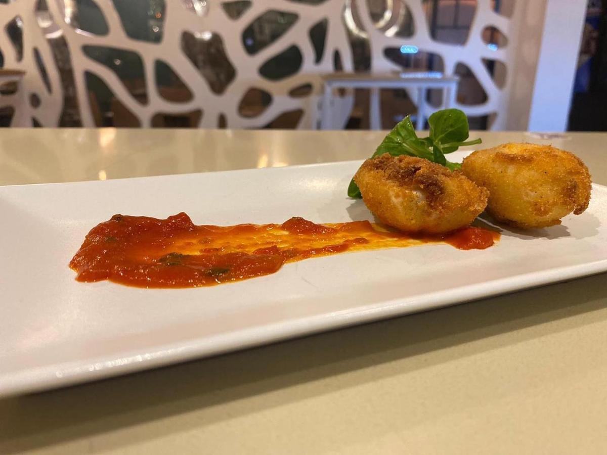 Novo Apartahotel & Restaurante Лас Кабесас де Сан Хуан Екстериор снимка