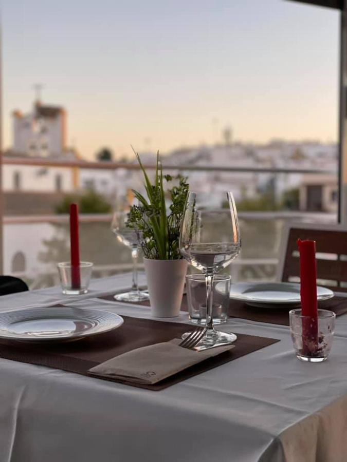 Novo Apartahotel & Restaurante Лас Кабесас де Сан Хуан Екстериор снимка